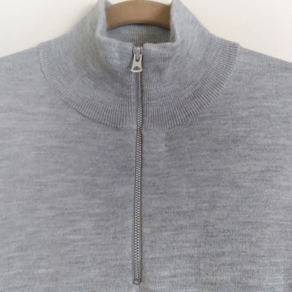 J. Crew Mens Merino Wool Quarter Zip Sweater Medium Gray Minimalist Quiet Luxury